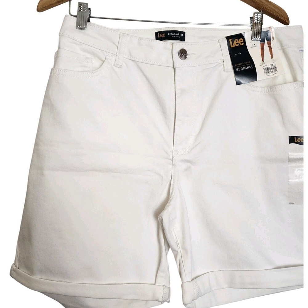 Lee Regular Fit Mid Rise White Stretch Denim Bermuda‎ Shorts Size 18 NWT!